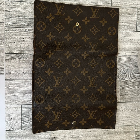 Louis Vuitton Monogram Authentic - Picture 12 of 16